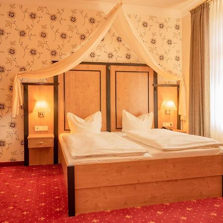 Alte Landratsvilla Hotel Bender Westerburg  Exterior photo